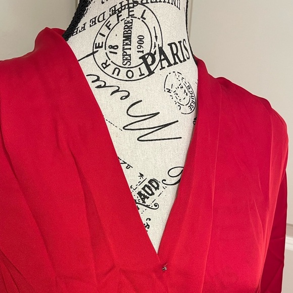 Catherine Malandrino Size Large silky blouse. - Picture 4 of 12